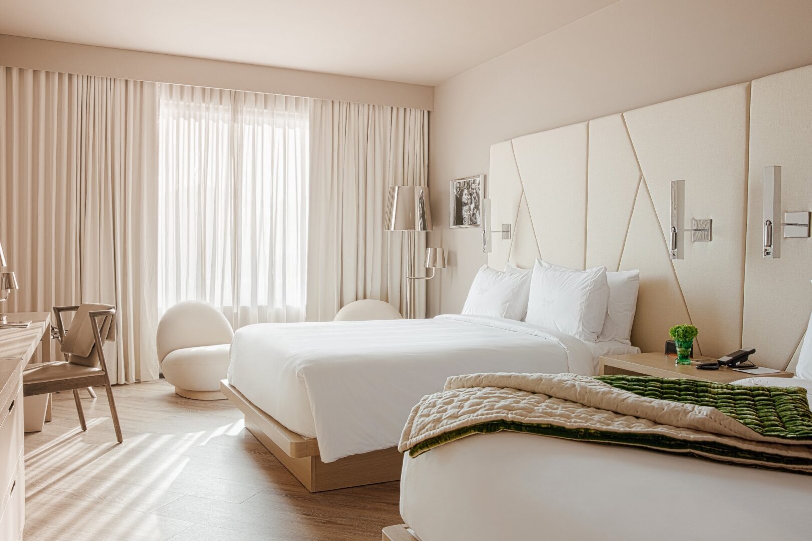 ette Hotels 3-nights 2 True Queen Beds April 10-13th